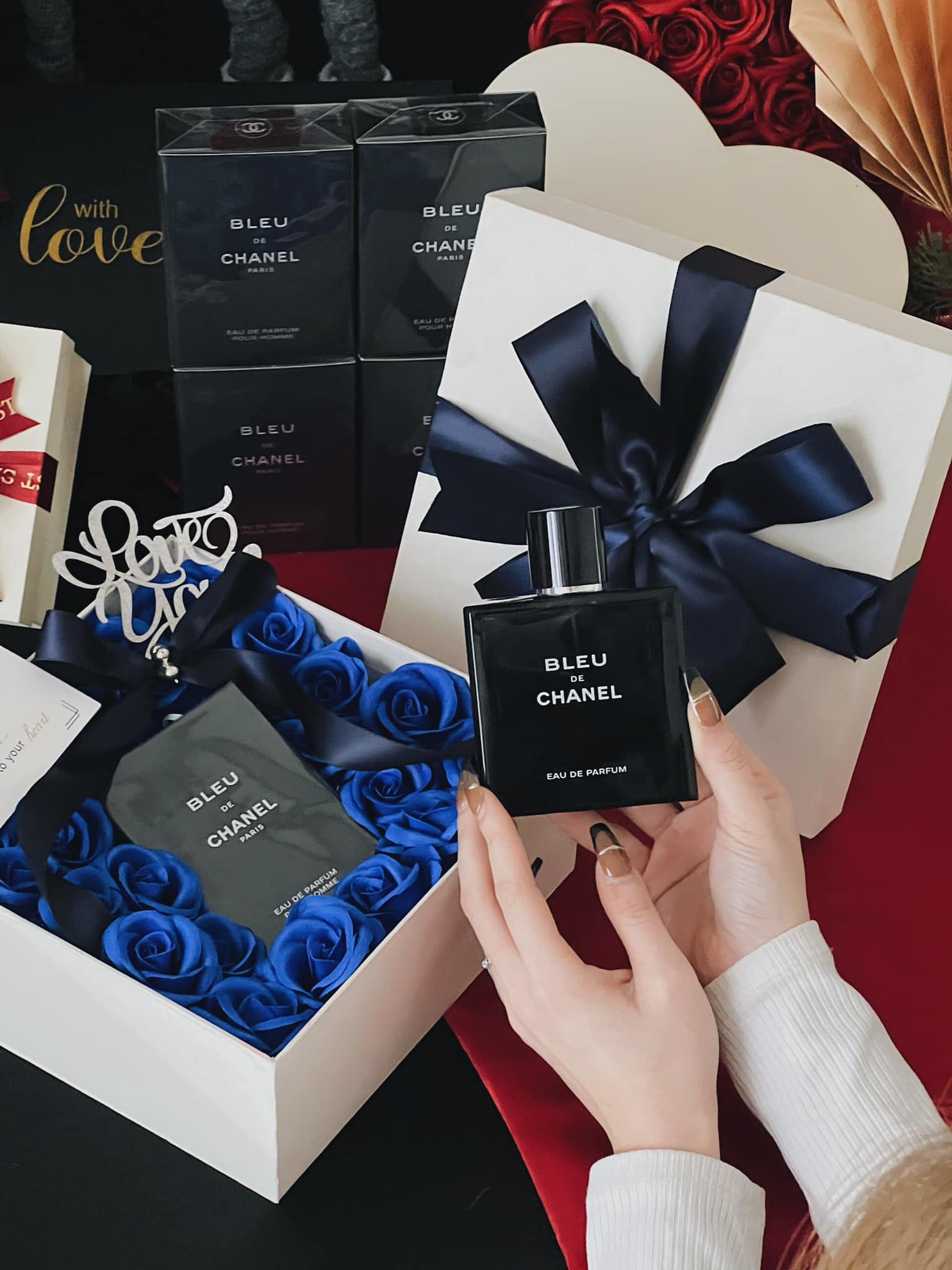 Ntstore  săn sale hàng hiệu   Order nước hoa nam Bleu De Chanel 50ml  2400k Là một trong những chai nước hoa nam được yêu thích nhất Chanel  Bleu De