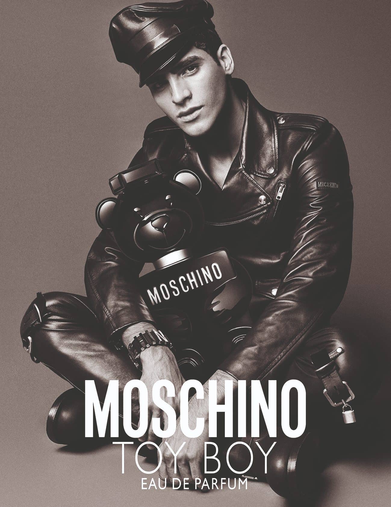 MOSCHINO Toy Boy EDP 50ml Gift Set - MOO6W08S TIENPERFUMEEE MOSCHINO Toy Boy EDP 50ml Gift Set - MOO6W08S TIENPERFUMEEE