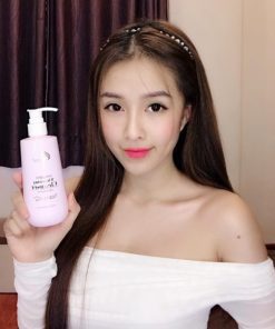 Sữa Tắm Charme Whitening Cleanser trắng da mịn màng 250ml