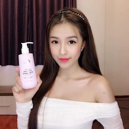 Sữa Tắm Charme Whitening Cleanser trắng da mịn màng 250ml