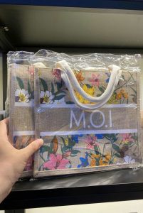 Túi vải M.O.I Destiny Limited Edition Hồ Ngọc Hà 2 Túi quà tặng M.O.I Destiny Limited Edition Hồ Ngọc Hà 2023