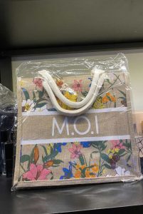 Túi vải M.O.I Destiny Limited Edition Hồ Ngọc Hà 5 Túi tặng kèm M.O.I Destiny Limited Edition Hồ Ngọc Hà 2023