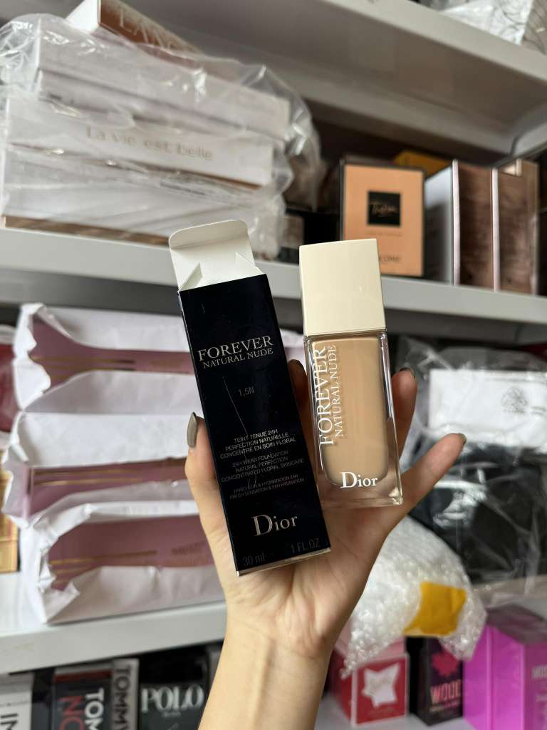 Dior Forever Natural Nude 1,5N 30ml Toner Dior Forever Natural Nude 1,5N 30ml Toner
