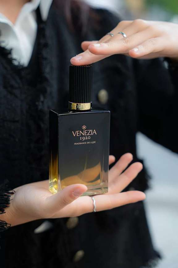 Nước hoa VENEZIA 1920 Perfume Mosaic 100ml Nước hoa VENEZIA 1920 Perfume Mosaic 100ml