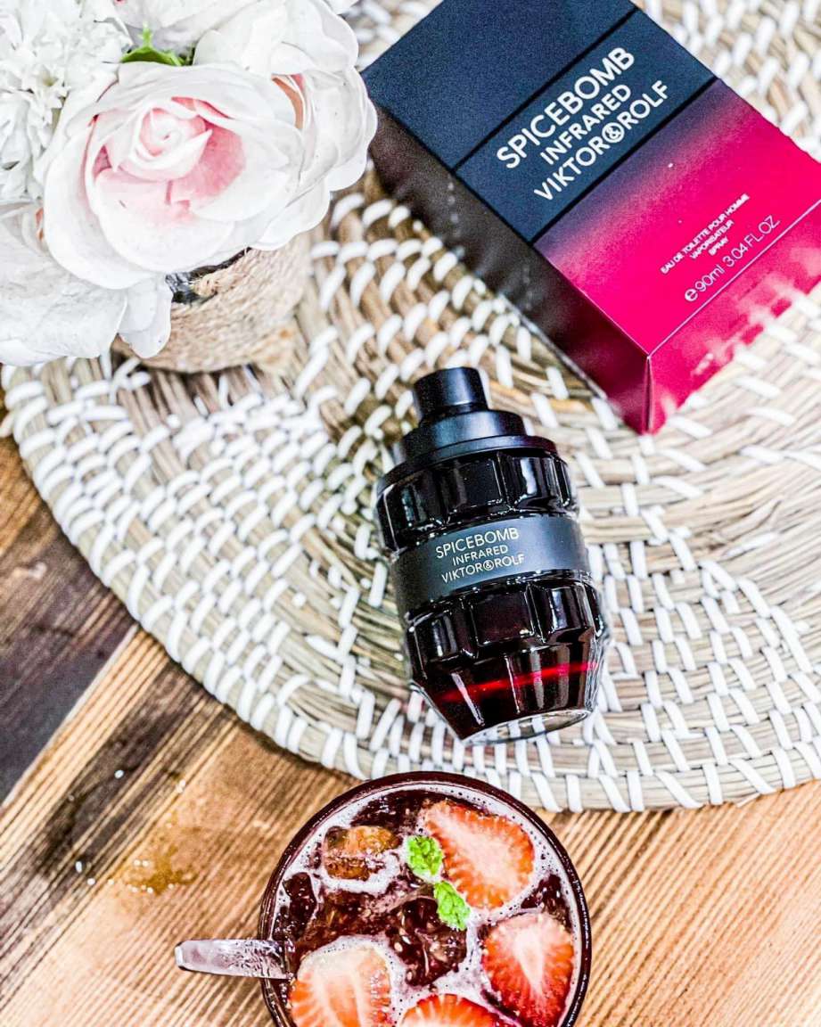 VIKTOR&ROLF Spicebomb Infrared 90ml VIKTOR&ROLF Spicebomb Infrared 90ml
