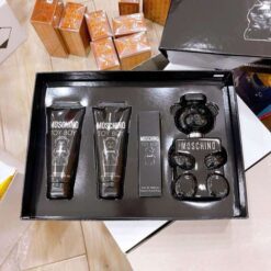 Giftset Moschino Toy Boy 100ml + mini 10ml + tắm gội