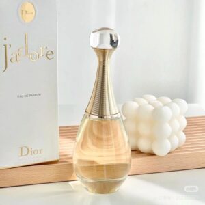 10 loại nước hoa nữ tặng mẹ 8/3 thơm lâu, sang trọng 4 Dior Jadore Eau de Parfum _ Quà tặng nước hoa 8_3 dành cho mẹ của bạn _ Tiến Perfume