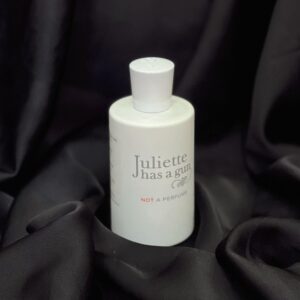 10 loại nước hoa nữ tặng bạn gái 8/3 dễ thương, trong sáng 4 Juliette Has A Gun Not A Perfume _ Quà tặng nước hoa 8_3 dành cho bạn gái_ người yêu của bạn _ Tiến Perfume