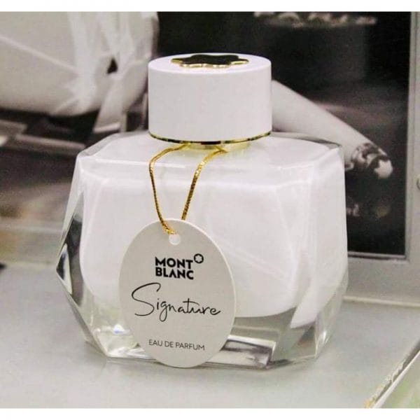Nước hoa Montblanc Signature EDP nữ giá dưới 2 triệu Nước hoa Montblanc Signature EDP nữ giá dưới 2 triệu