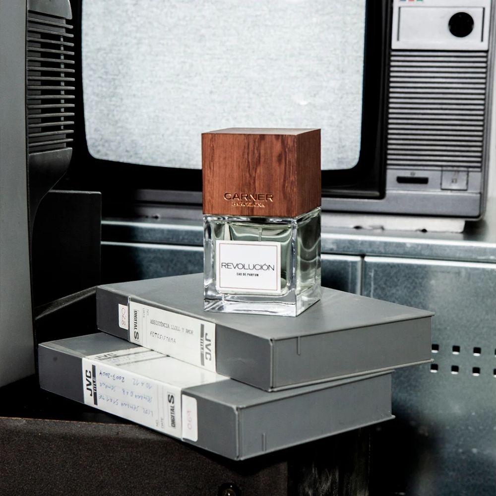 Carner Barcelona Revolucion EDP 50ml 3 mui-huong-carner-barcelona-revolucion-edp-chinh-hang-tien-perfume